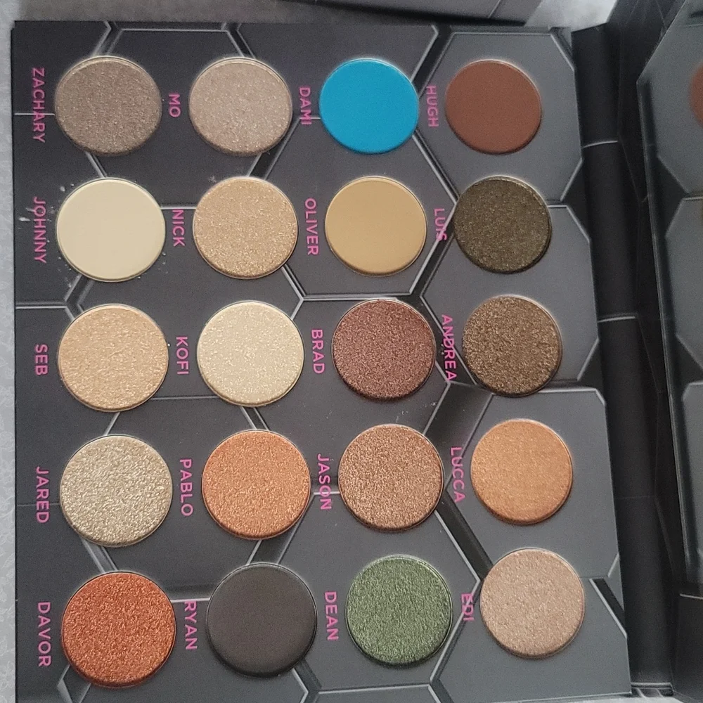 BeeBeauty London Barbarella Eyeshadow Palette